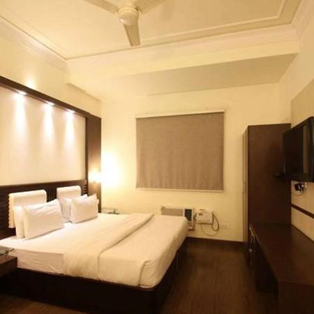 Hotel Shiva Residency Деградун Екстер'єр фото