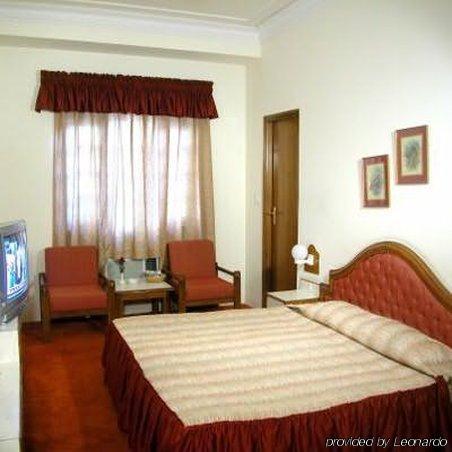 Hotel Shiva Residency Деградун Екстер'єр фото