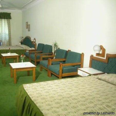 Hotel Shiva Residency Деградун Екстер'єр фото