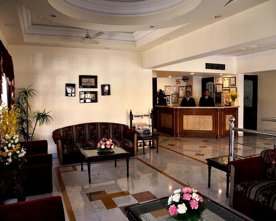 Hotel Shiva Residency Деградун Екстер'єр фото
