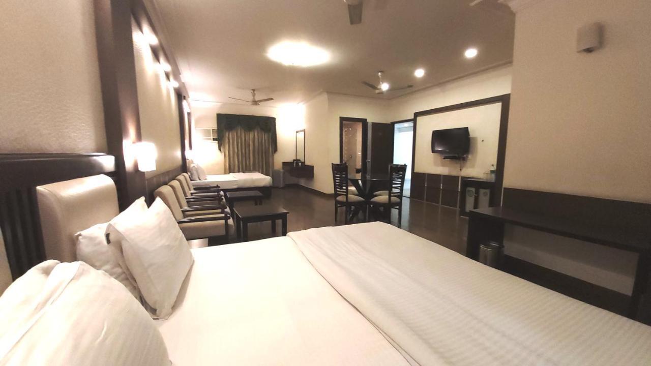 Hotel Shiva Residency Деградун Екстер'єр фото