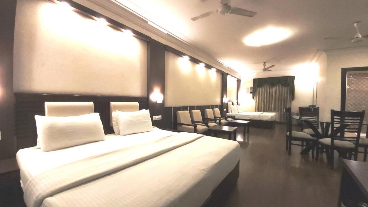 Hotel Shiva Residency Деградун Екстер'єр фото